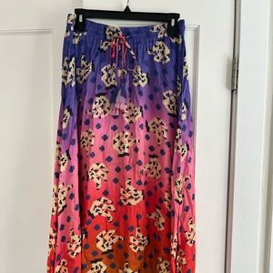 Farm Rio Silky Skirt, Size Medium